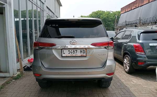 TOYOTA FORTUNER 2.4 VRZ