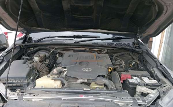 TOYOTA FORTUNER 2.4 VRZ