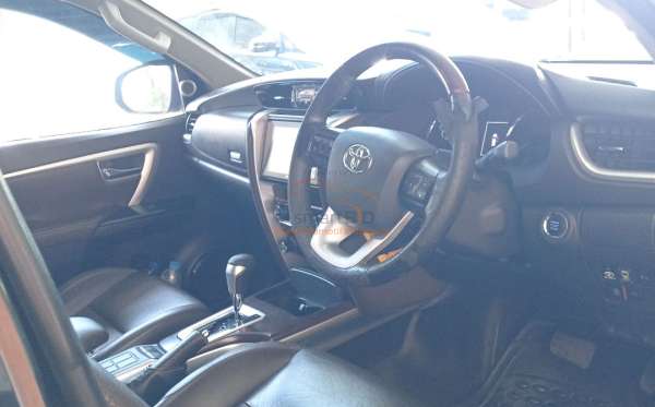 TOYOTA FORTUNER 2.4 VRZ