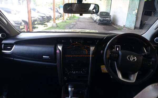 TOYOTA FORTUNER 2.4 VRZ
