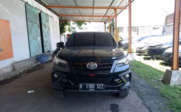 TOYOTA FORTUNER 2.4 VRZ