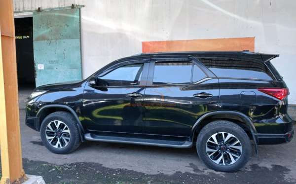 TOYOTA FORTUNER 2.4 VRZ