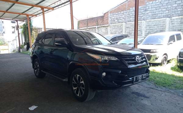 TOYOTA FORTUNER 2.4 VRZ
