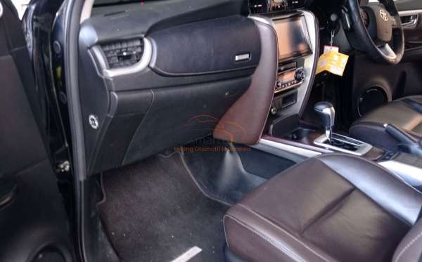TOYOTA FORTUNER 2.4 VRZ