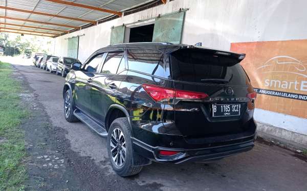 TOYOTA FORTUNER 2.4 VRZ