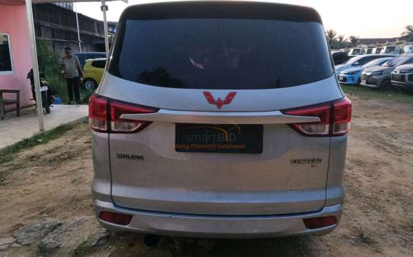 WULING CONFERO