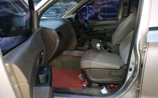 WULING CONFERO