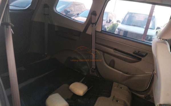 WULING CONFERO