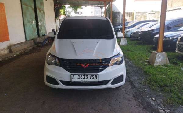 WULING CONFERO