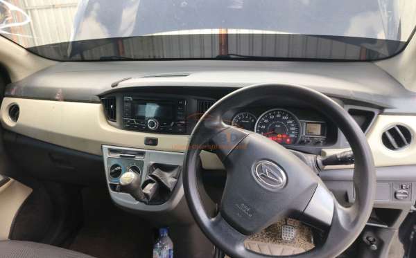 DAIHATSU SIGRA