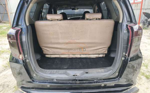 DAIHATSU SIGRA