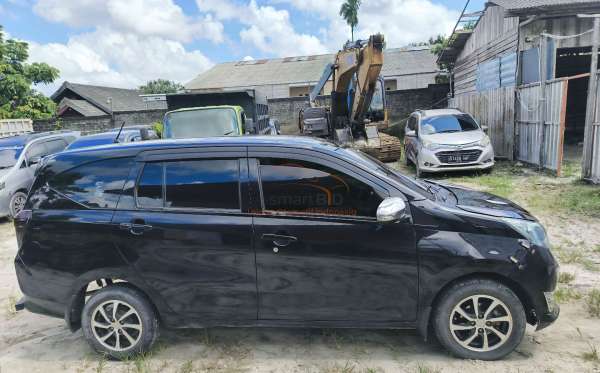 DAIHATSU SIGRA
