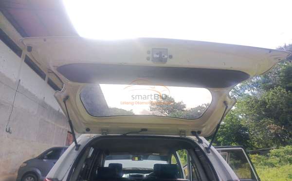DAIHATSU  XENIA