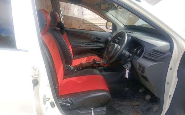 DAIHATSU  XENIA