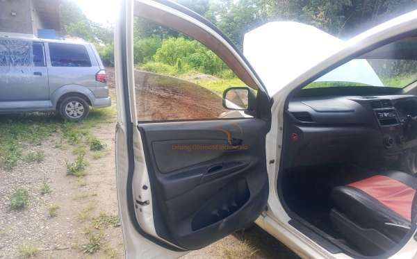 DAIHATSU  XENIA