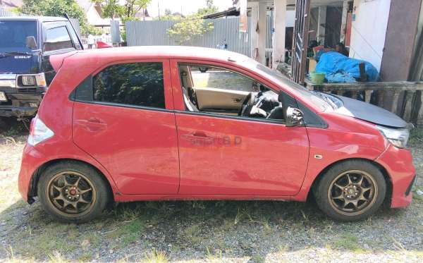 HONDA  BRIO  SATYA DD1 1.2 E