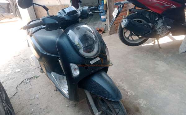 HONDA SCOOPY PRESTIGE