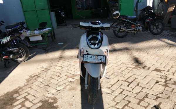 HONDA SCOOPY PRESTIGE