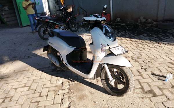 HONDA SCOOPY PRESTIGE