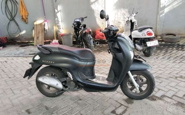 HONDA SCOOPY PRESTIGE