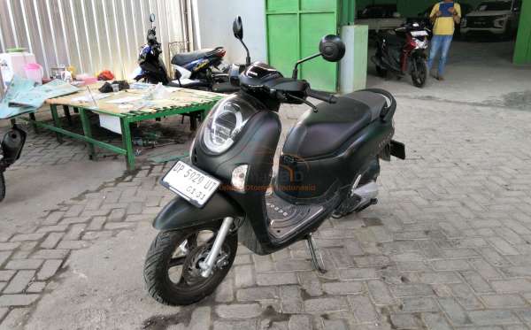 HONDA SCOOPY PRESTIGE