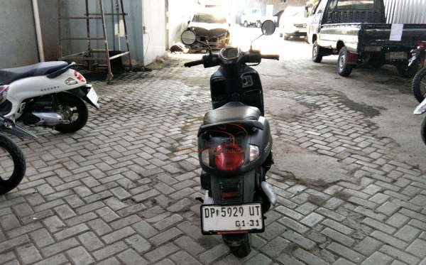 HONDA SCOOPY PRESTIGE