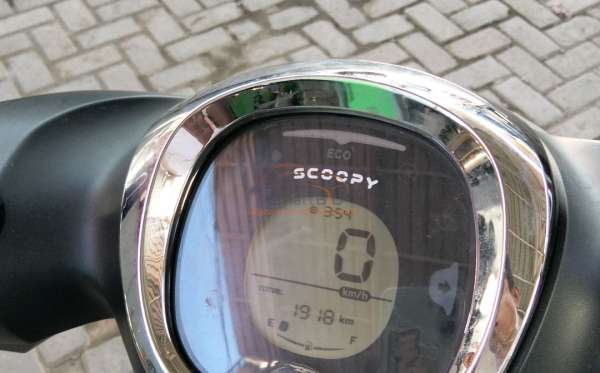 HONDA SCOOPY PRESTIGE