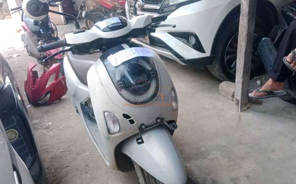 HONDA SCOOPY PRESTIGE