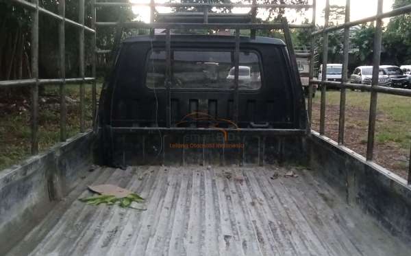 MITSUBISHI L 300 PU
