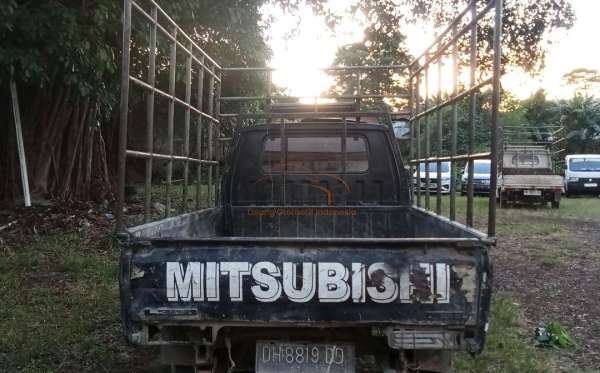 MITSUBISHI L 300 PU