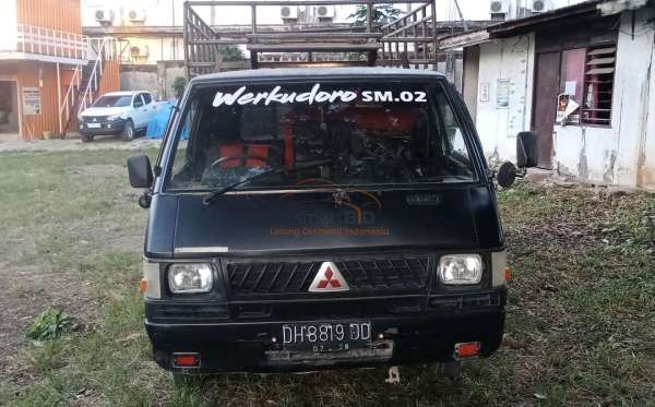 MITSUBISHI L 300 PU