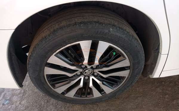TOYOTA ALPHARD 2.5 G