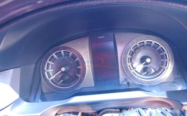 TOYOTA INNOVA  2.0 Q