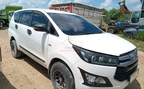 TOYOTA INNOVA  2.0 Q