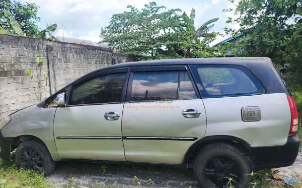 TOYOTA INNOVA G