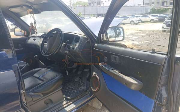 TOYOTA  KIJANG  UF 81