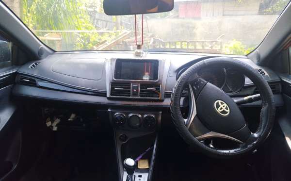 TOYOTA  YARIS