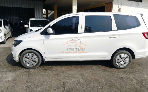 WULING CONFERO DB