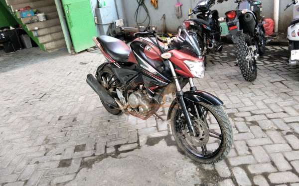 YAMAHA  VIXION R