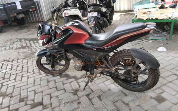 YAMAHA  VIXION R