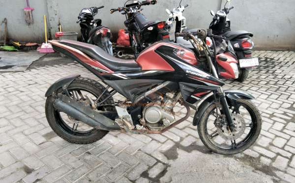 YAMAHA  VIXION R