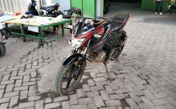 YAMAHA  VIXION R