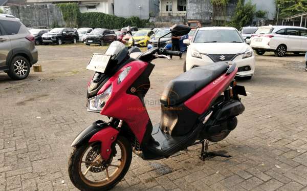 YAMAHA  LEXI