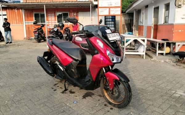 YAMAHA  LEXI