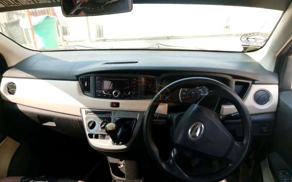 DAIHATSU SIGRA R