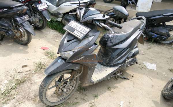 HONDA  BEAT
