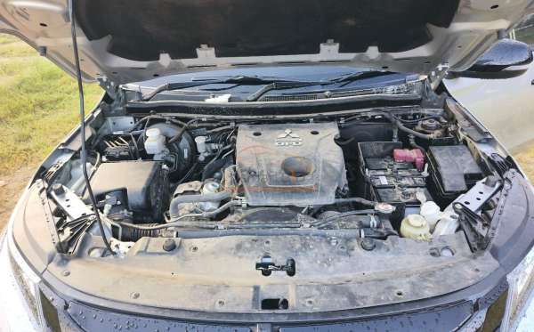 MITSUBISHI DC GLS 4X4