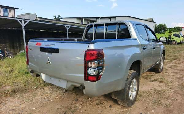 MITSUBISHI DC GLS 4X4