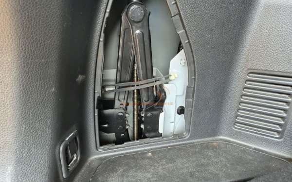 NISSAN X TRAIL 2.5