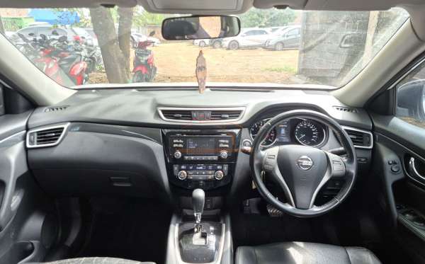 NISSAN X TRAIL 2.5